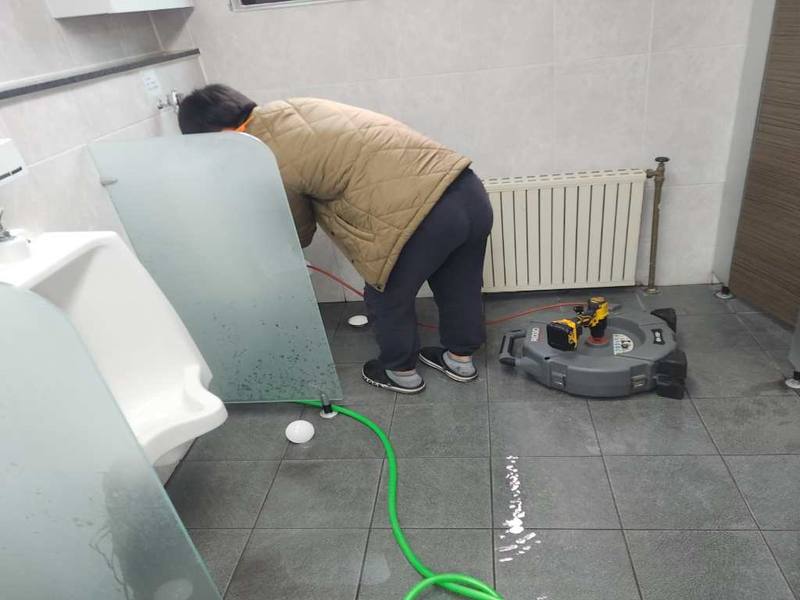동두천 소변기막힘 작업사례 4